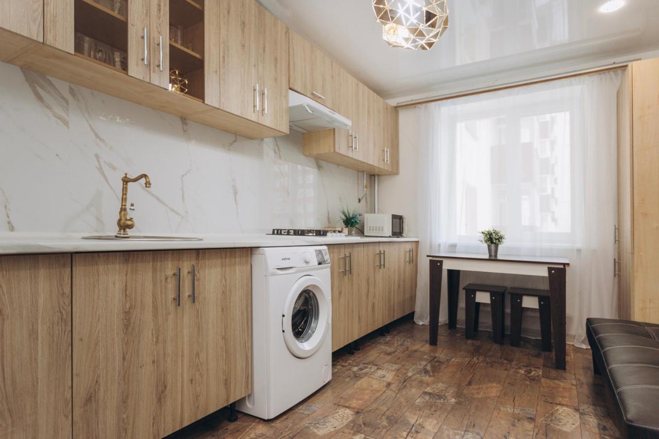 Luxe Apartments 5.26 Near Lavina 5 Floor Sumy Luaran gambar
